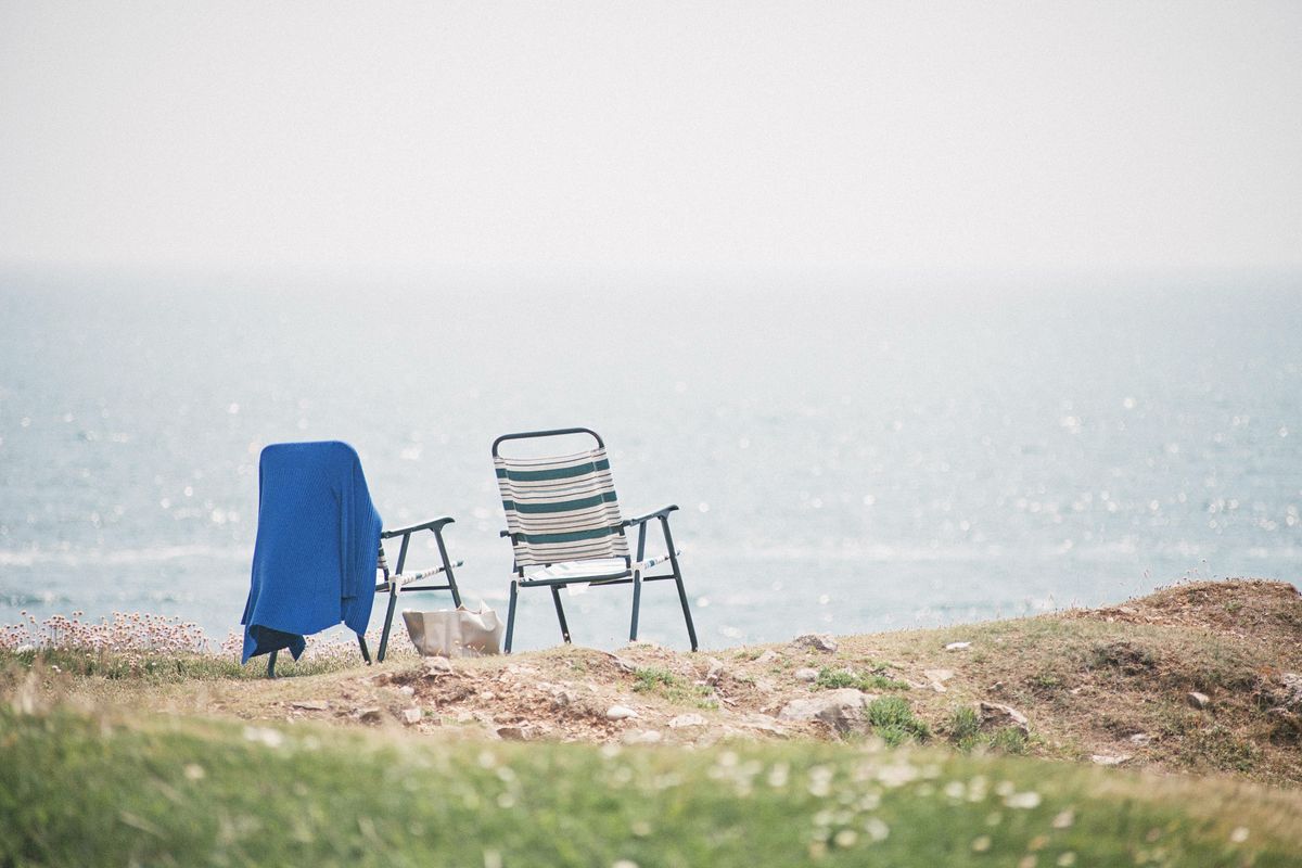 Can I Take a Folding Chair on a Plane? The Ultimate Traveler's Guide 1 Planning a trip and wondering about folding chairs? Learn whether you can bring one on a plane.