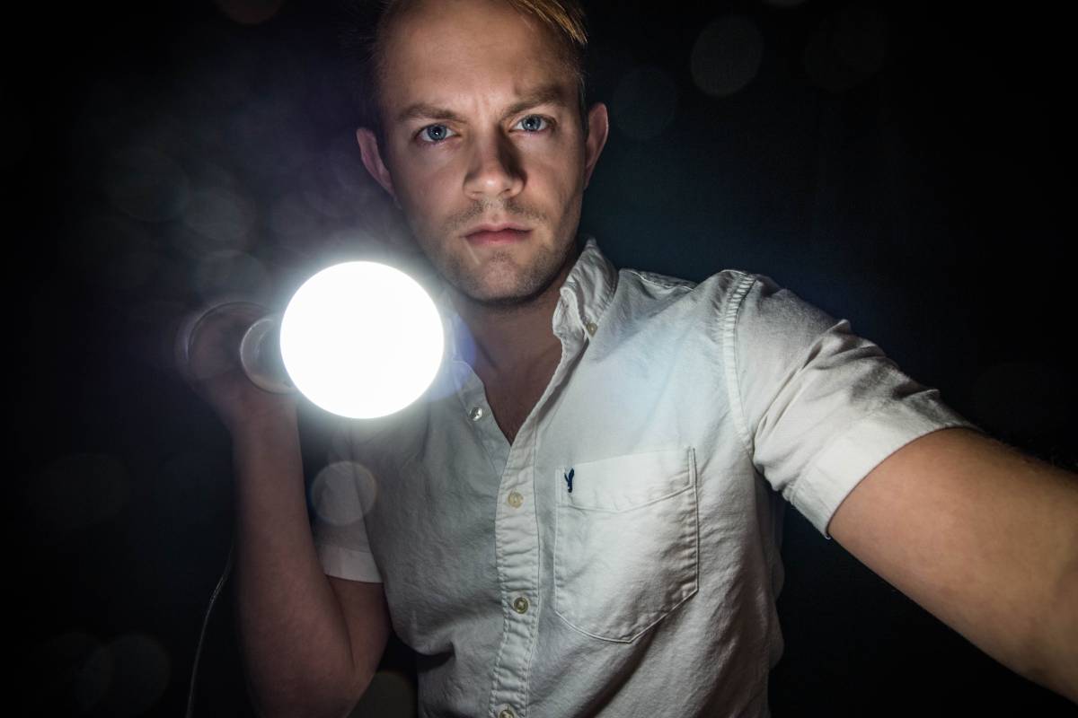 can you bring a flashlight on a plane TSA rules