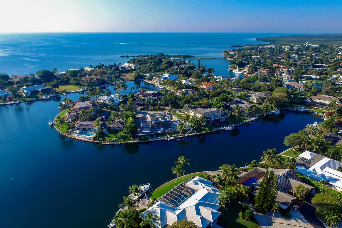 Unveiling the Best Places to Stay in the Florida Keys: A Tropical Getaway Guide 3 Unveiling the Best Places to Stay in the Florida Keys: A Tropical Getaway Guide