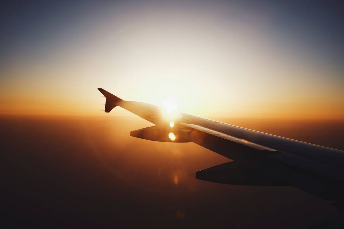 Flying Coach: What It Means and What to Expect (2026) 17 Flying Coach: What It Means and What to Expect (2026)