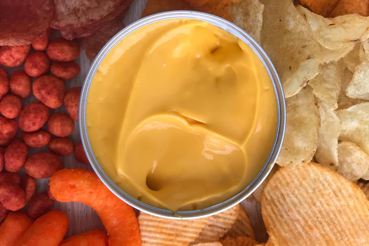 Can I Bring Food on a Plane? TSA Rules for Carry-on and Checked (2026) 1 Can I Bring Food on a Plane? Your Ultimate Guide to Flying with Snacks!