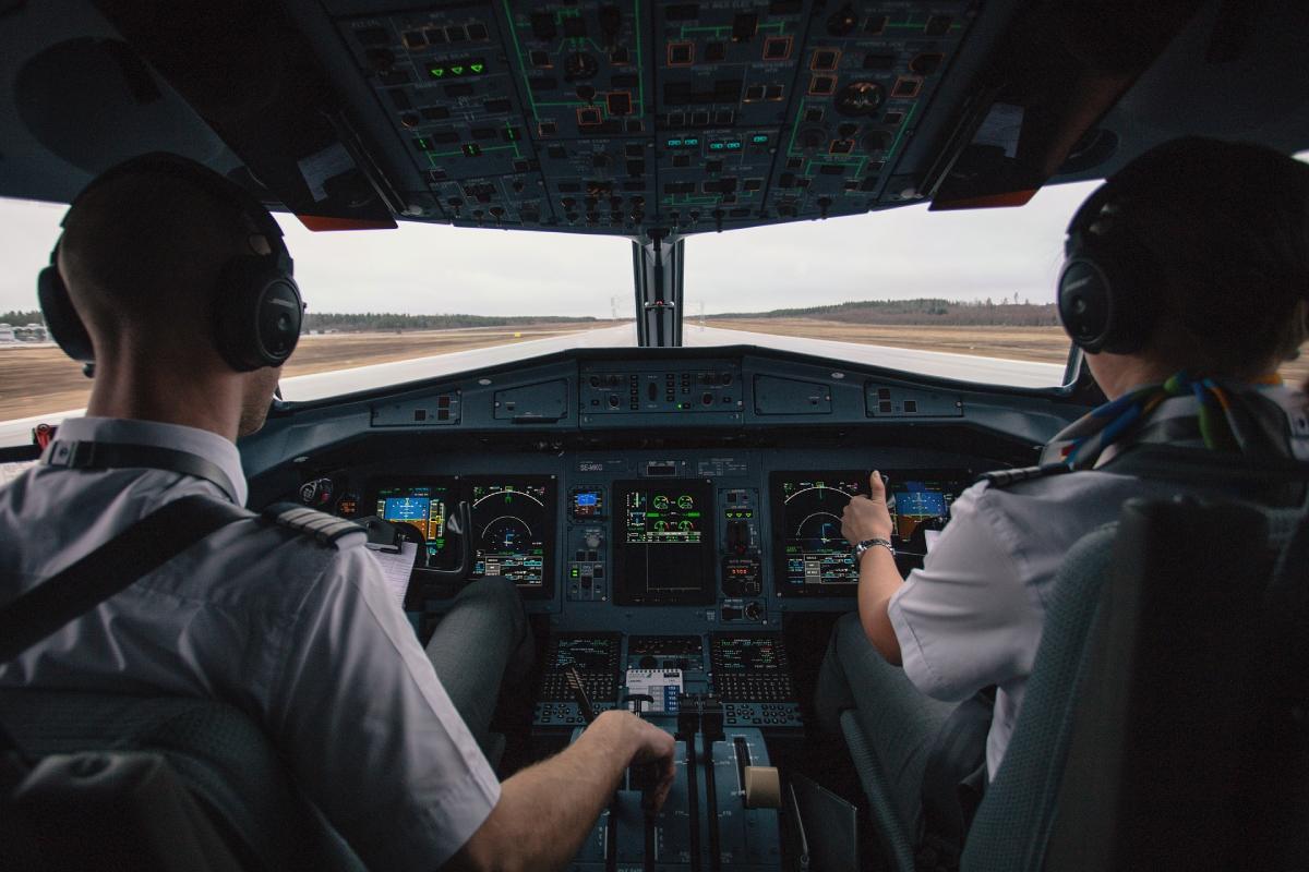 Here’s What Luggage Pilots And Flight Attendants Use