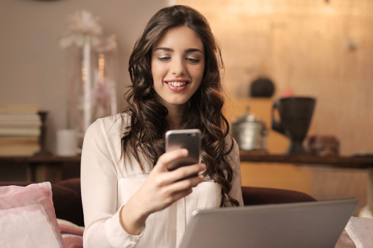 8 Must-Have Apps Everyone Should Install While Traveling Abroad 7 8 Must-Have Apps Everyone Should Install While Traveling Abroad