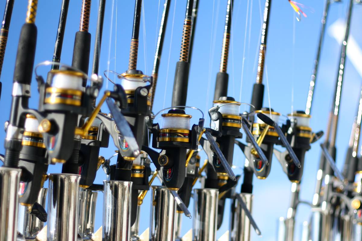 Plane and Fishing Rods: Navigating Airport Security with Your Tackle 1 Plane and... Fishing Rods: Navigating Airport Security with Your Tackle
