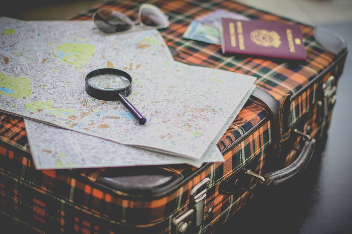 Navigating Air Travel: Can You Bring Glass on a Plane? Unpack the Facts! 1 Navigating Air Travel: Can You Bring Glass on a Plane? Unpack the Facts!
