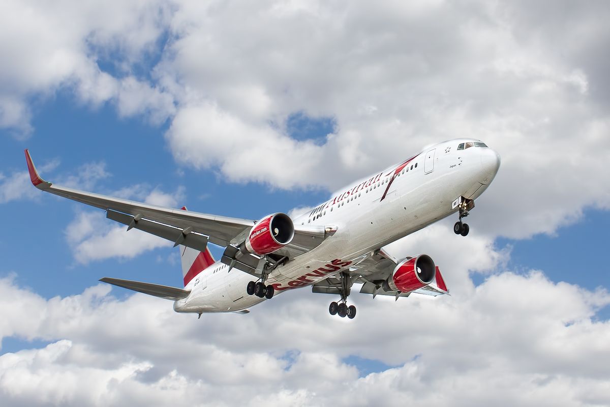 What to Consider When Booking Airplane Seats for a Seamless Journey 1 Make informed decisions when booking airplane seats