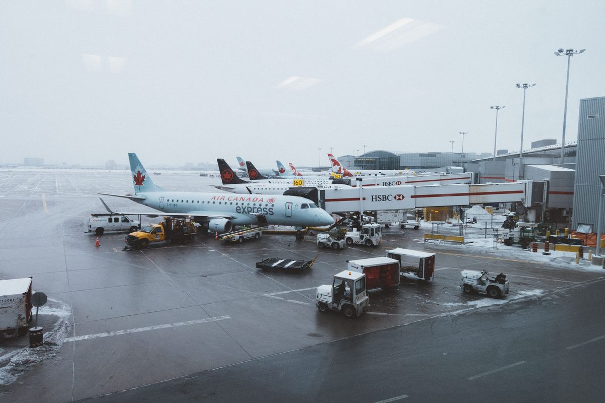 Master the Art of Travel: Ultimate Airplane Carry-On Packing Tips You Won't Want to Miss! 1 Master the Art of Travel: Ultimate Airplane Carry-On Packing Tips You Won’t Want to Miss!