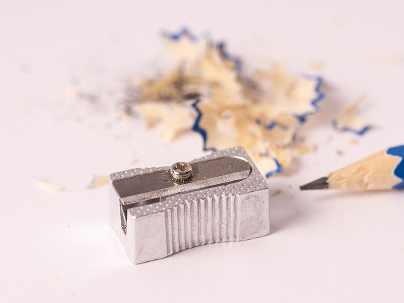Can You Bring a Pencil Sharpener on a Plane? TSA Rules (2026) 1 Pencil sharpener and a pencil