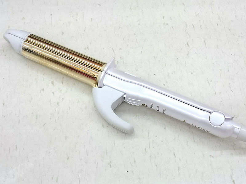 Can You Bring Curling Irons on Planes? 1 Electric curling iron