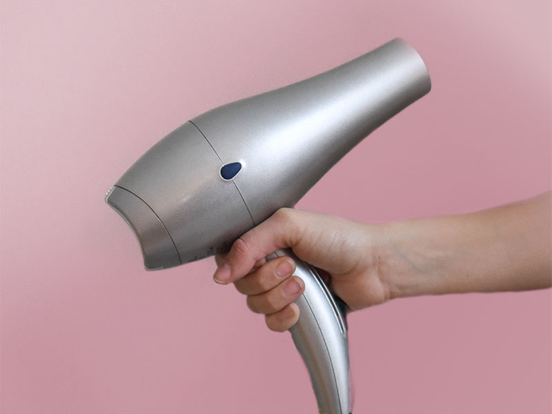 Can You Bring a Hair Dryer on a Plane? (TSA Rules) 1 Electric hair dryer